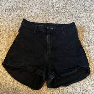 Size 6 Stretchy black denim shorts